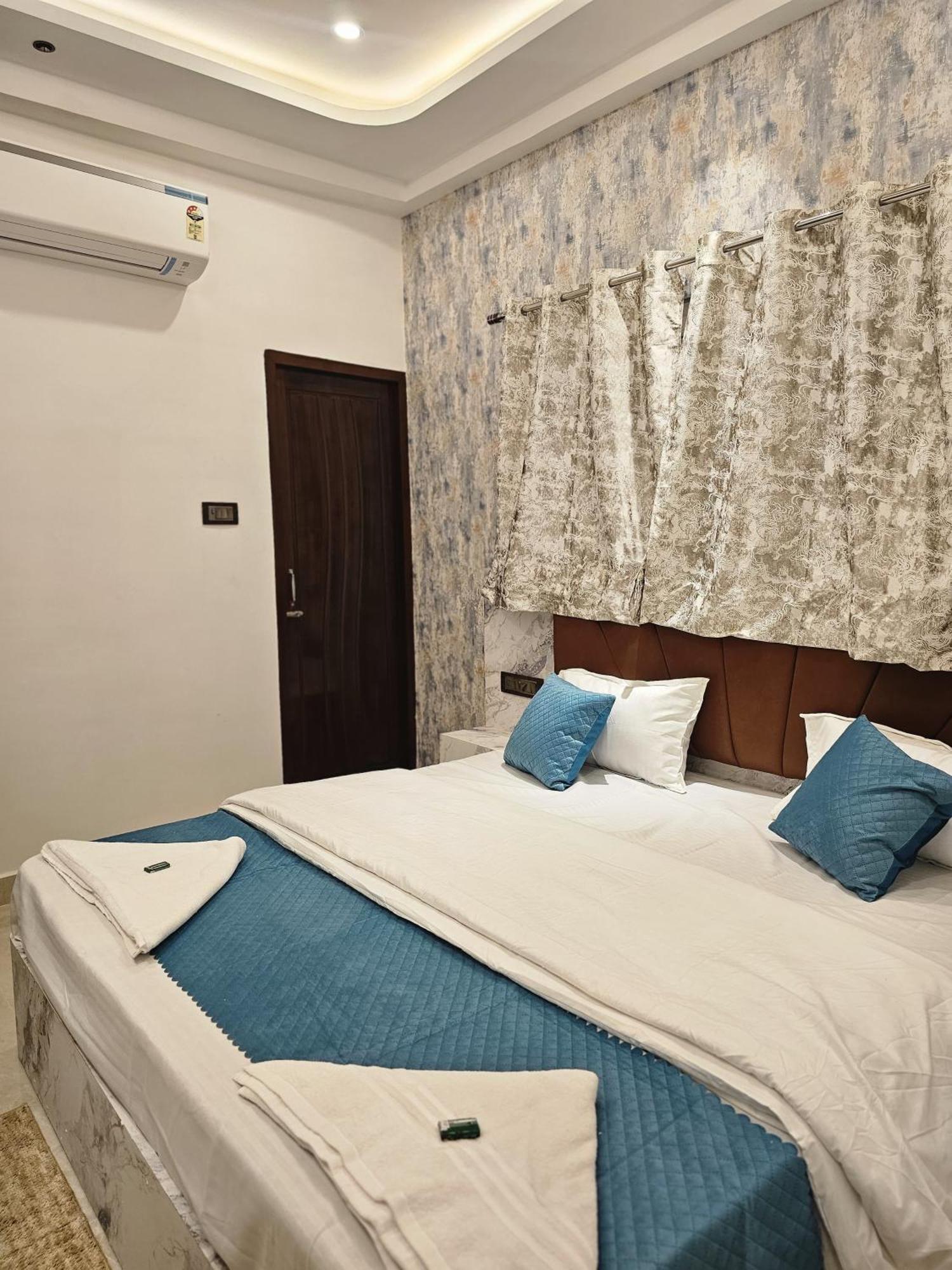 Hotel Mm Grand Varanasi Exterior foto