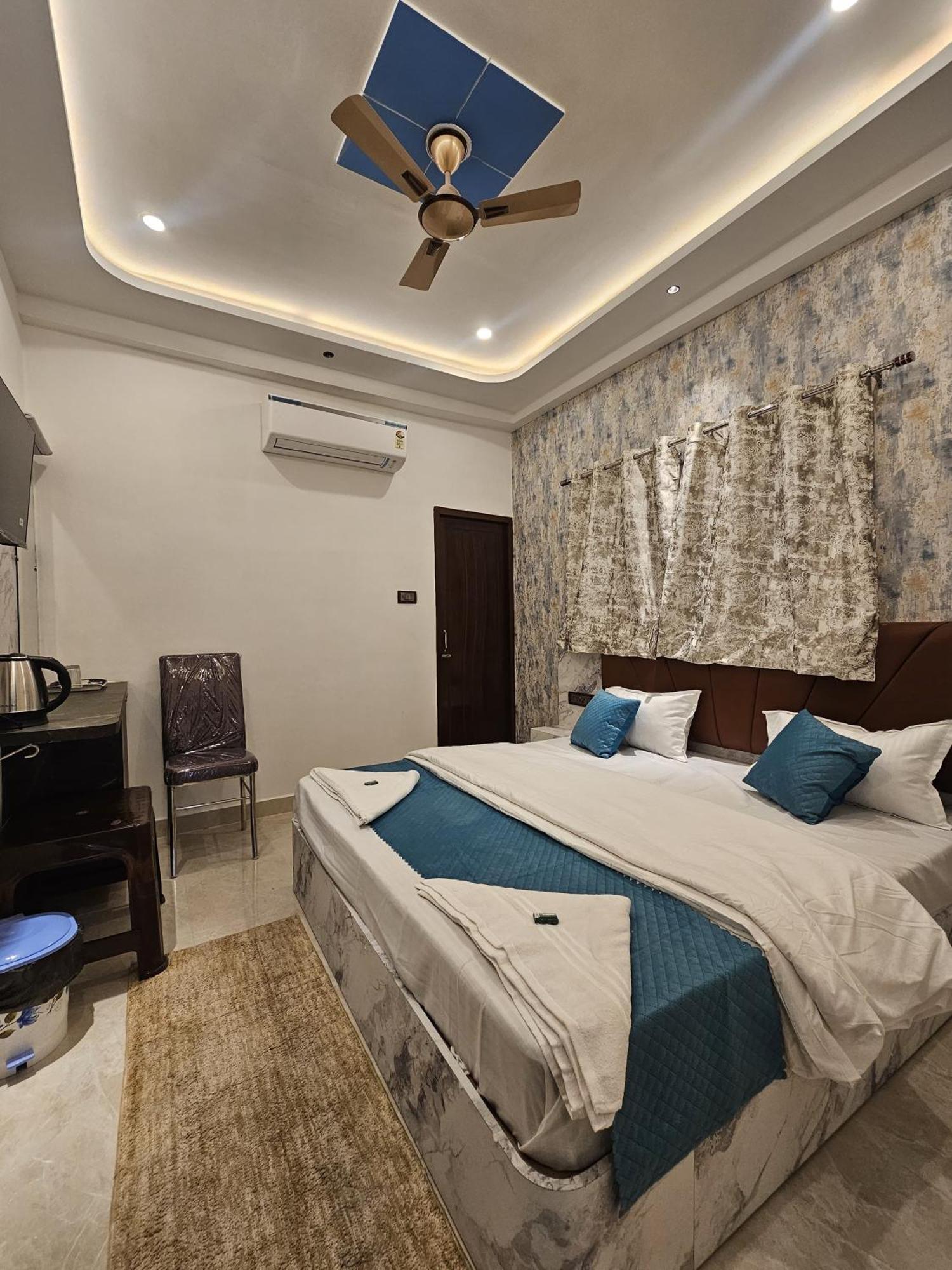 Hotel Mm Grand Varanasi Exterior foto