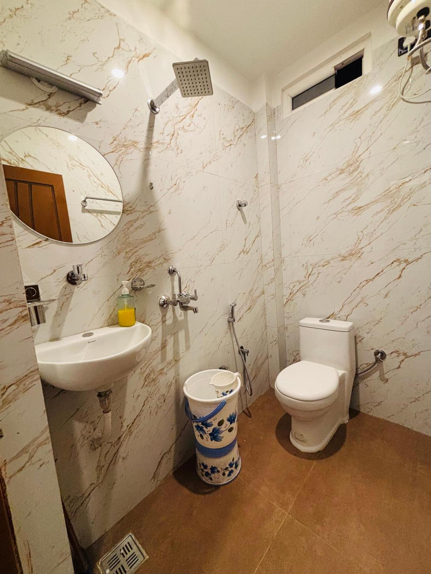 Hotel Mm Grand Varanasi Exterior foto