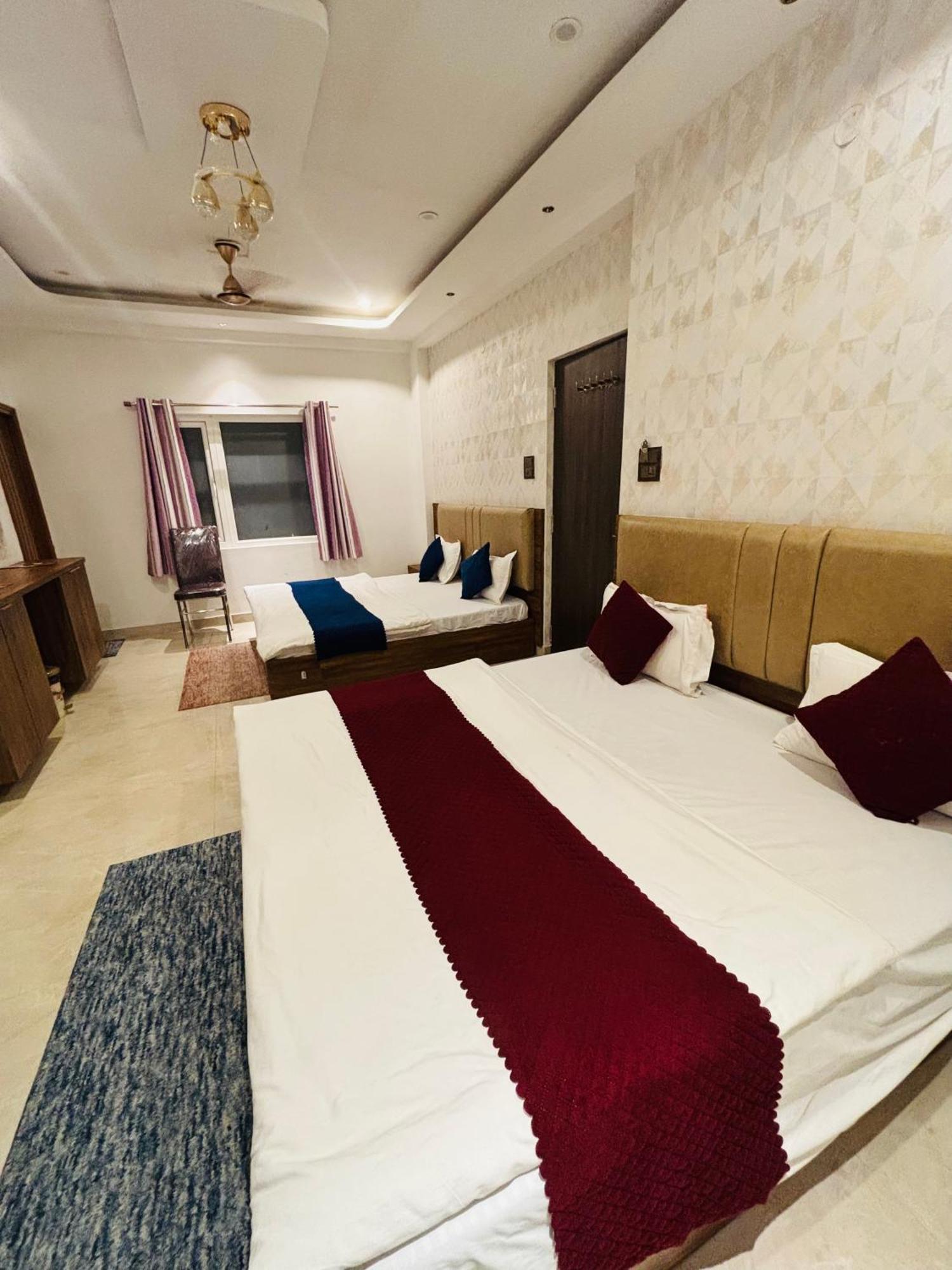 Hotel Mm Grand Varanasi Exterior foto